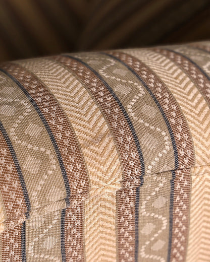 Hauptstadt Möblerei Drexel Heritage Sofa mit beigem und braunem Fischgrätmuster und gestreiftem Textilstoff