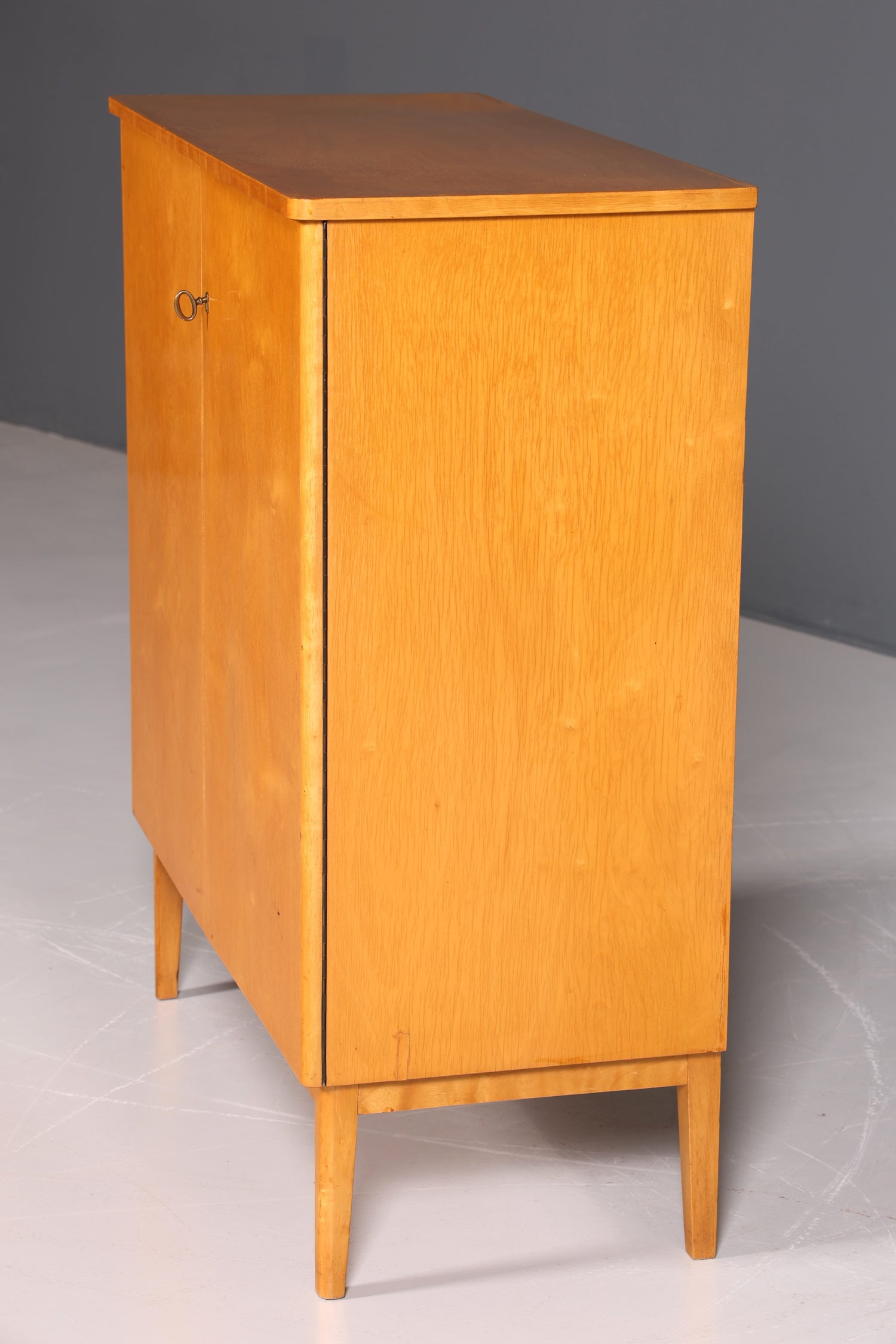 Stilvoller Mid Century Schrank 60er Jahre Wäscheschrank Aktenschrank Kommode