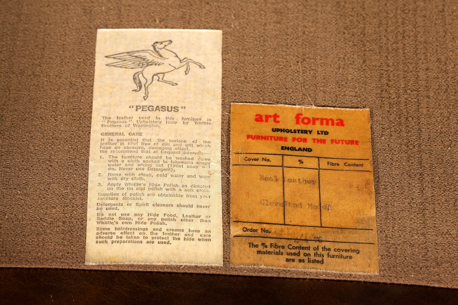 Stilvolles Original Chesterfield Sofa 3-Sitzer Couch England Polstersofa