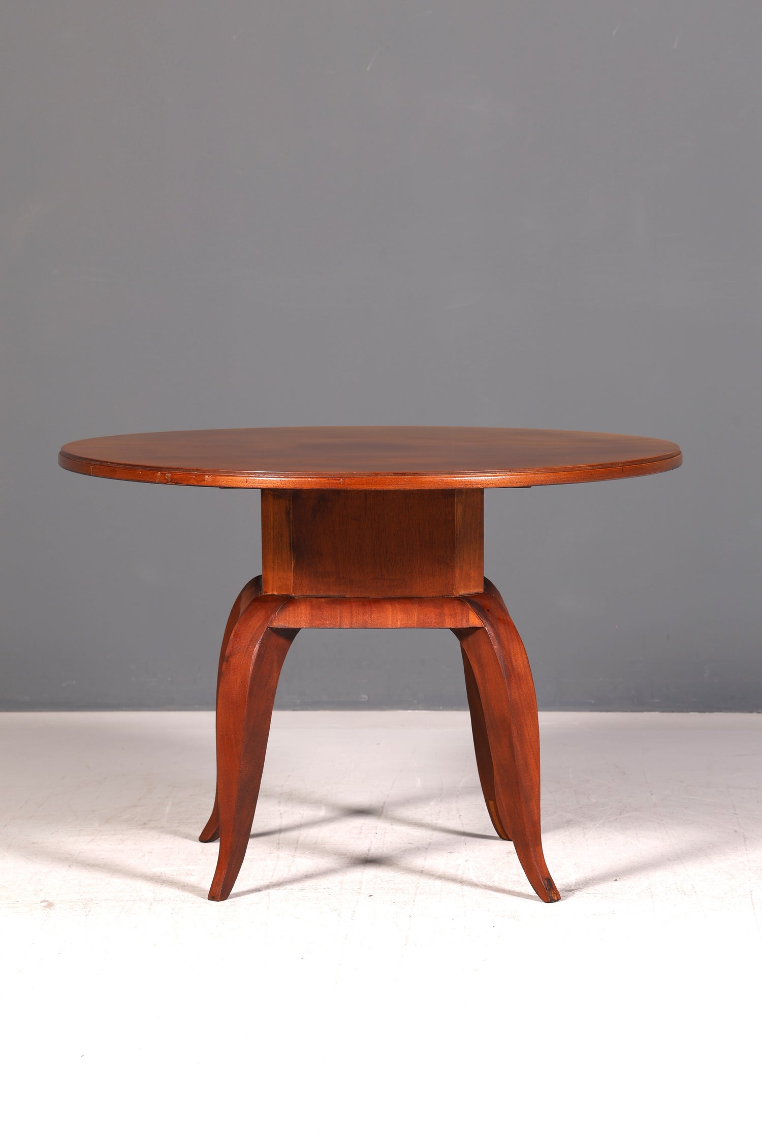 Traumhafter Original Art Deco Tisch Couchtisch Ablagetisch Rund Beistelltisch Antik um 1930