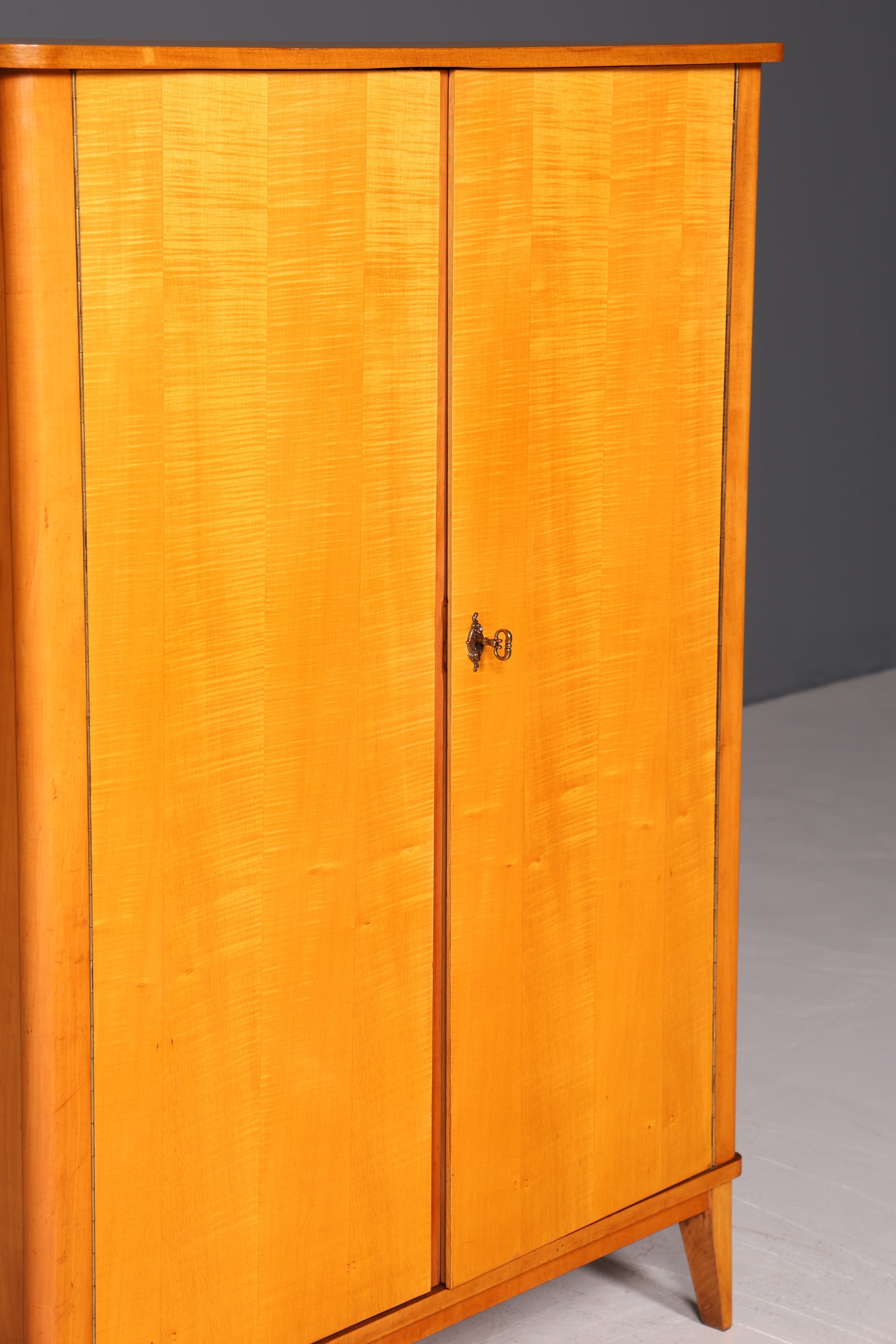 F879 Finish cm Wunderschöner Mid Century Schrank 60er Jahre Wäscheschrank Aktenschrank Kommode (Kopie)