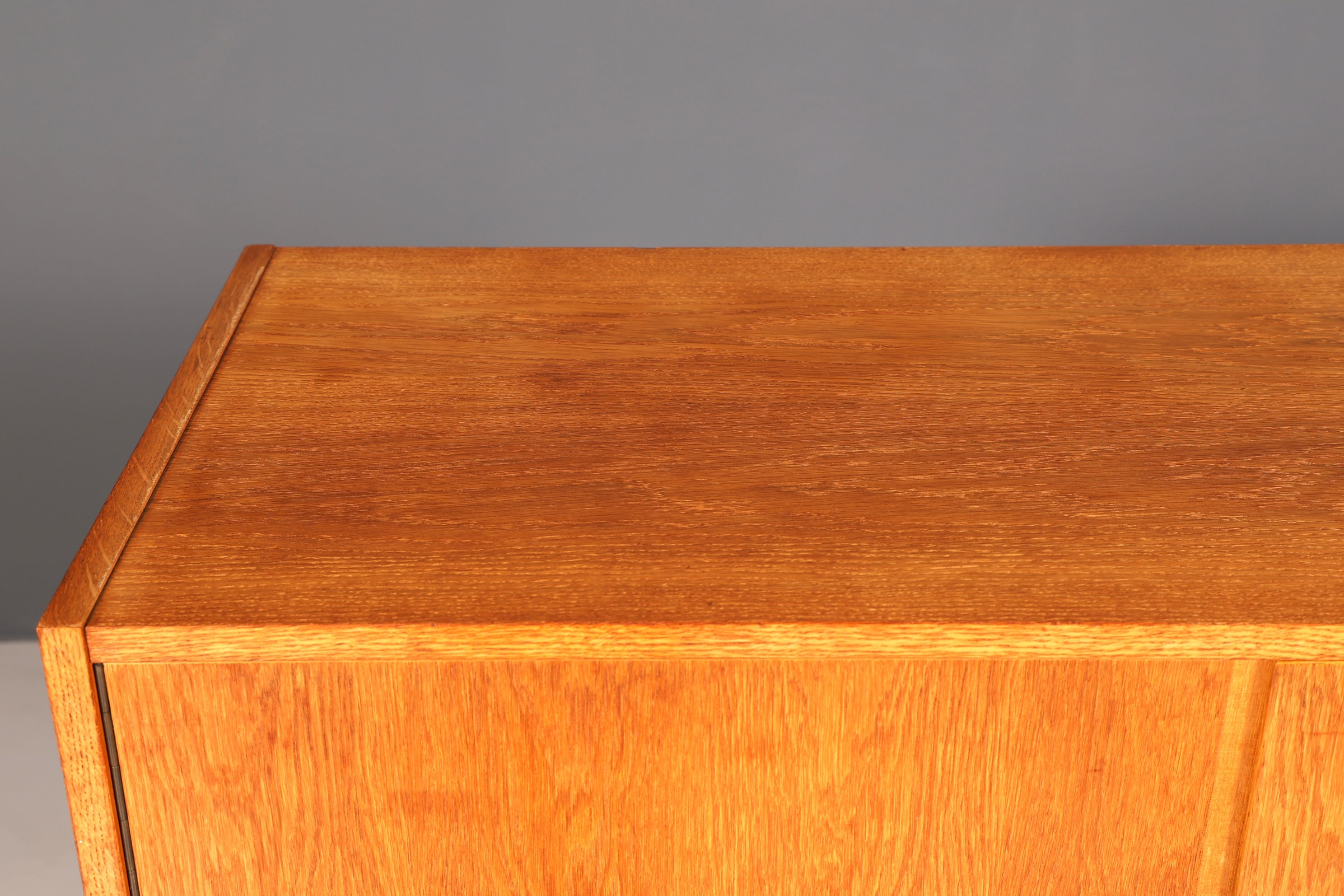 G572 Finish Wunderschöner Mid Century Schrank 60er Jahre Wäscheschrank Aktenschrank Kommode (Kopie 2)