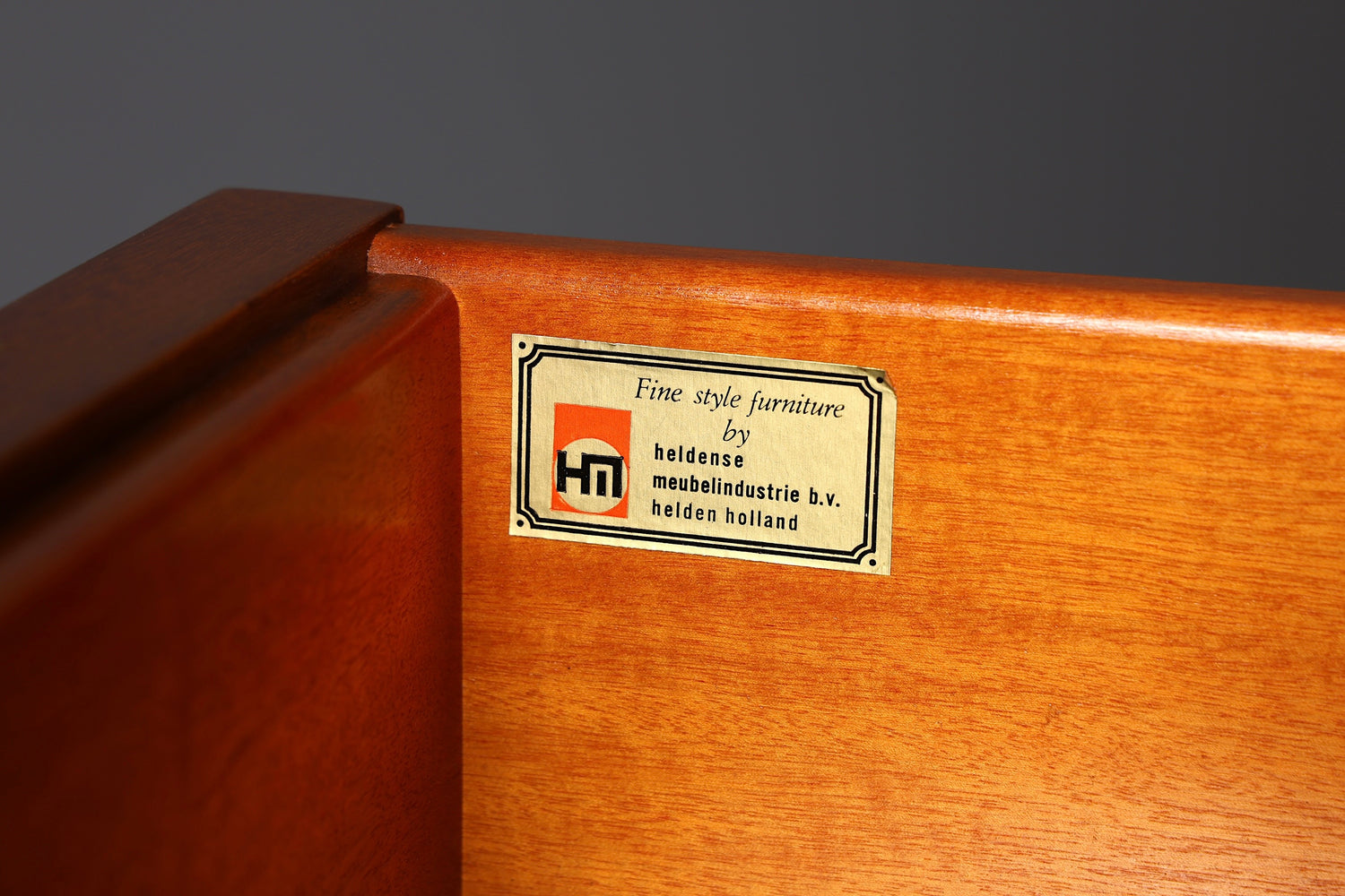 F944 Finish Traumhafter Original Heldense Schrank Englische Eibe Sideboard echt Holz Antik 60s