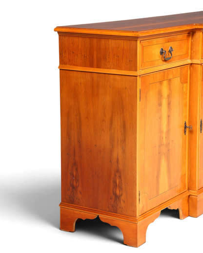 Wunderschönes Englisches Sideboard Eibe Schrank Antik Stil Buffetschrank Kommode