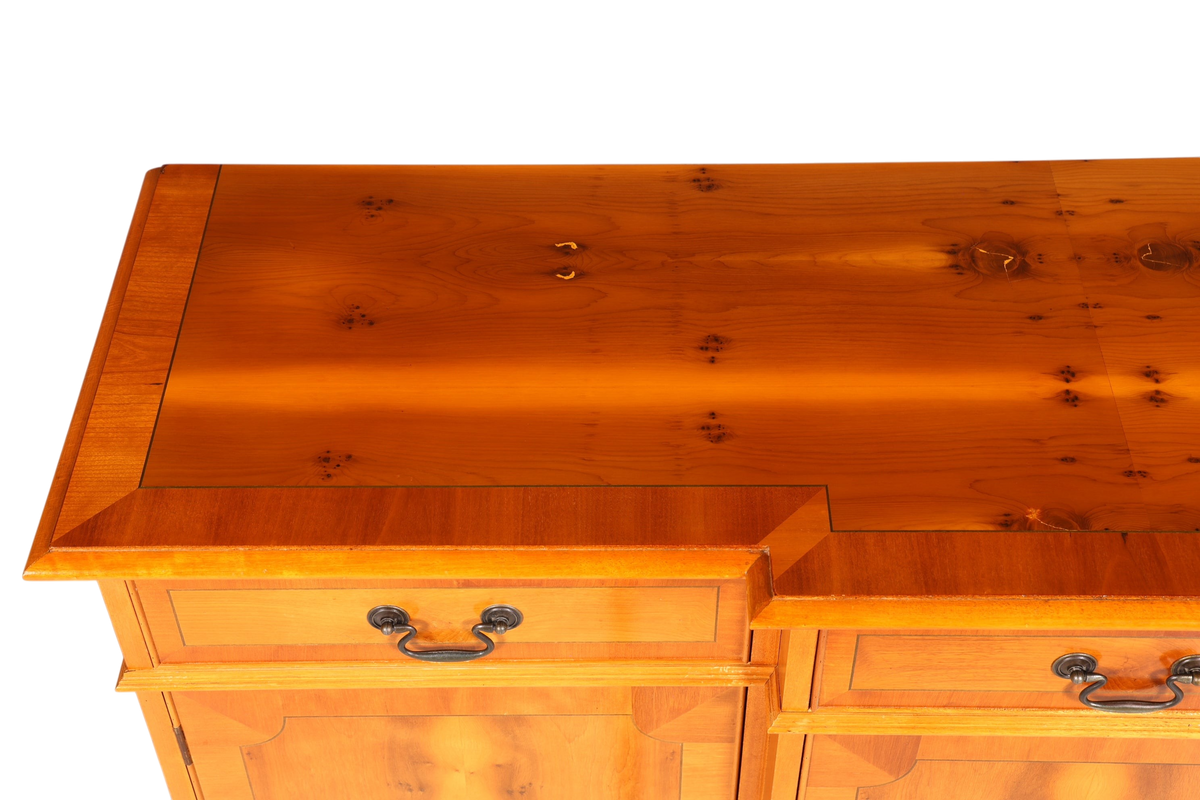 Wunderschönes Englisches Sideboard Eibe Schrank Antik Stil Buffetschrank Kommode