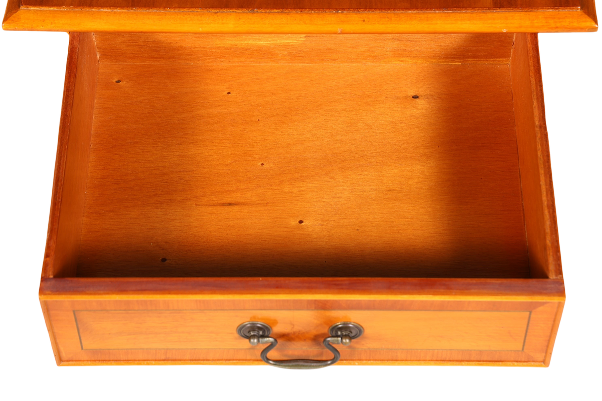 Wunderschönes Englisches Sideboard Eibe Schrank Antik Stil Buffetschrank Kommode