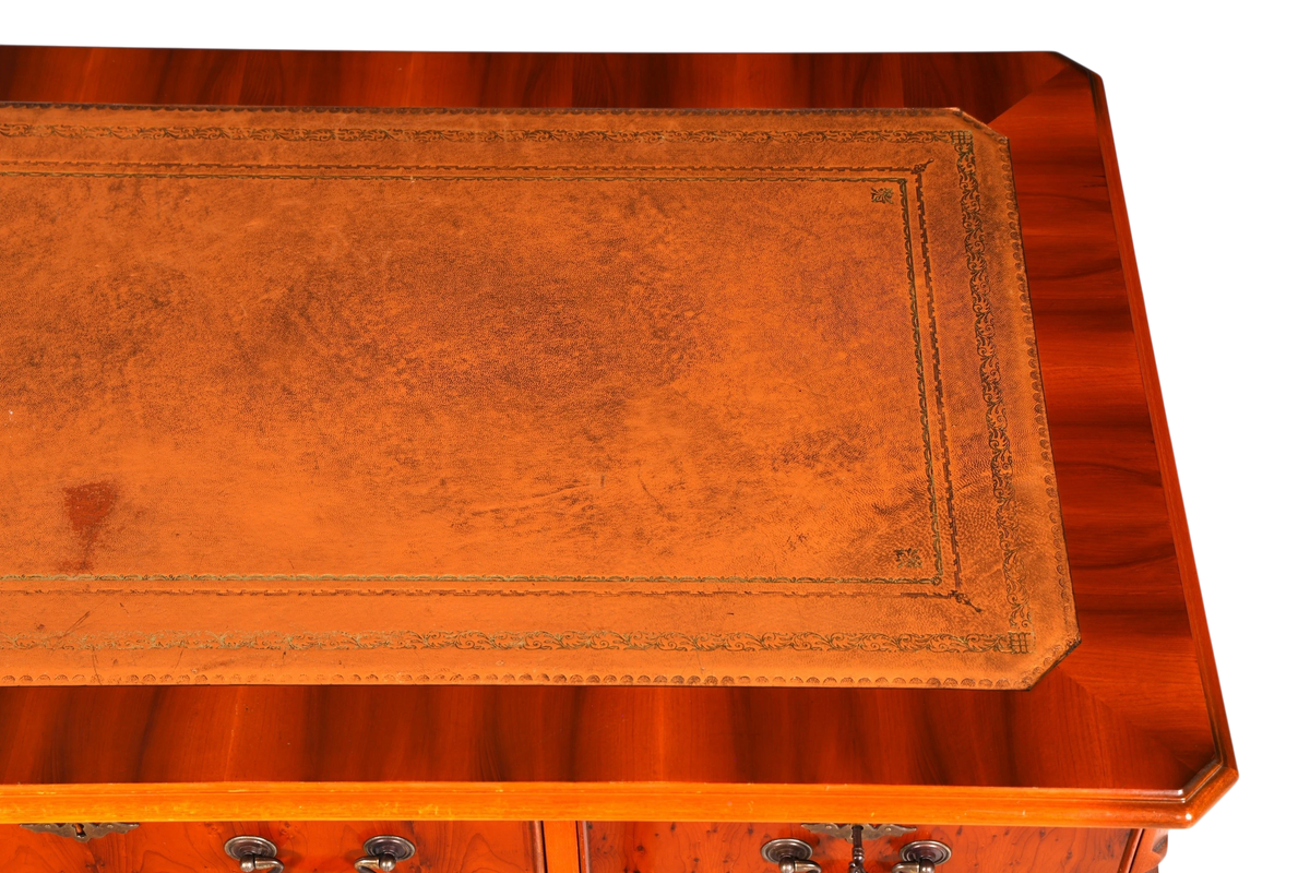 G616 Finish cm Wunderschöner Englischer Schreibtisch Englisch Eibe Desk Leder Auflage Antik Stil Bürotisch Office Desk (Kopie)