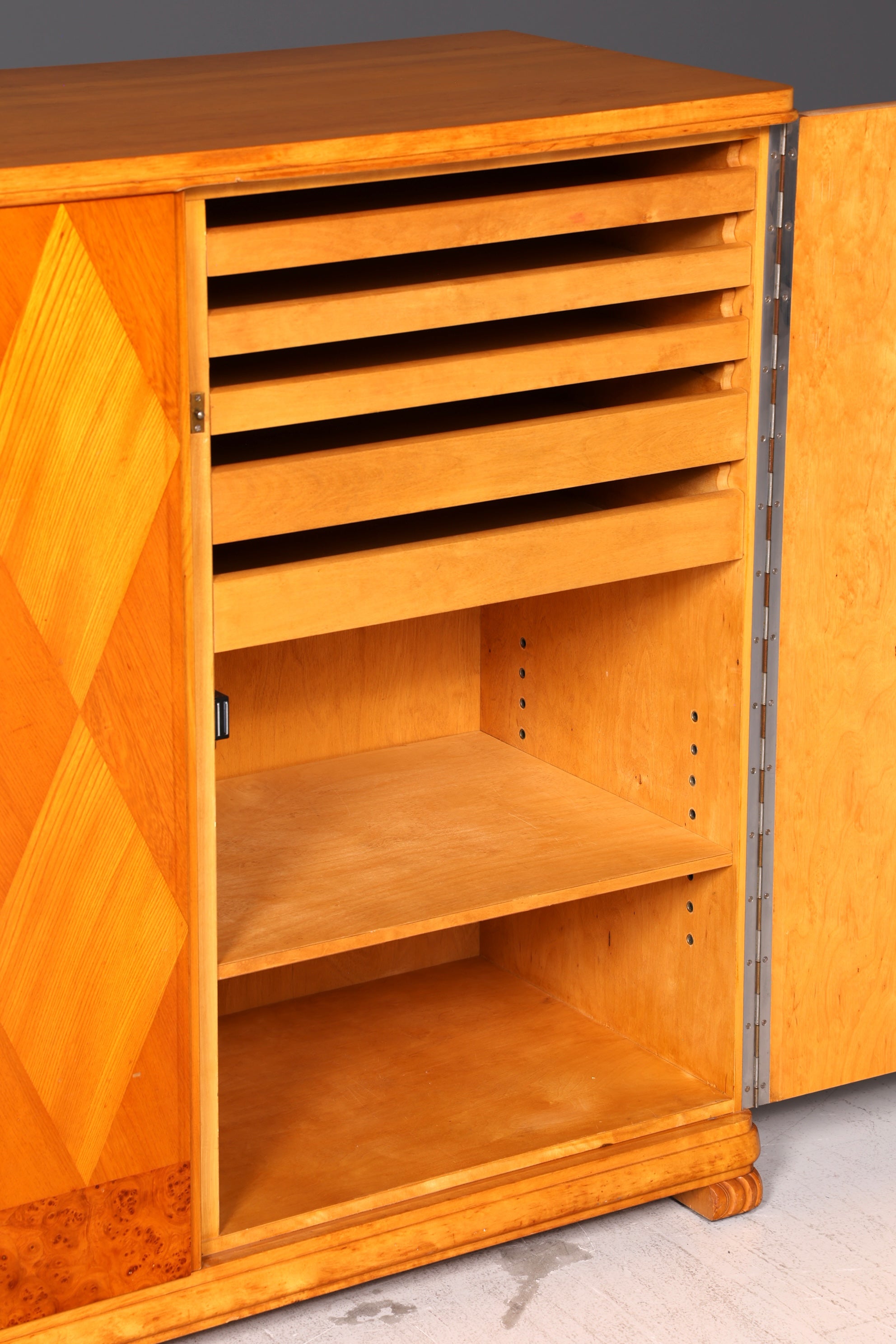 Stilvoller Original Art Deco Schrank Vertiko Sideboard um 1930 Highboard Kommode Antik Vintage