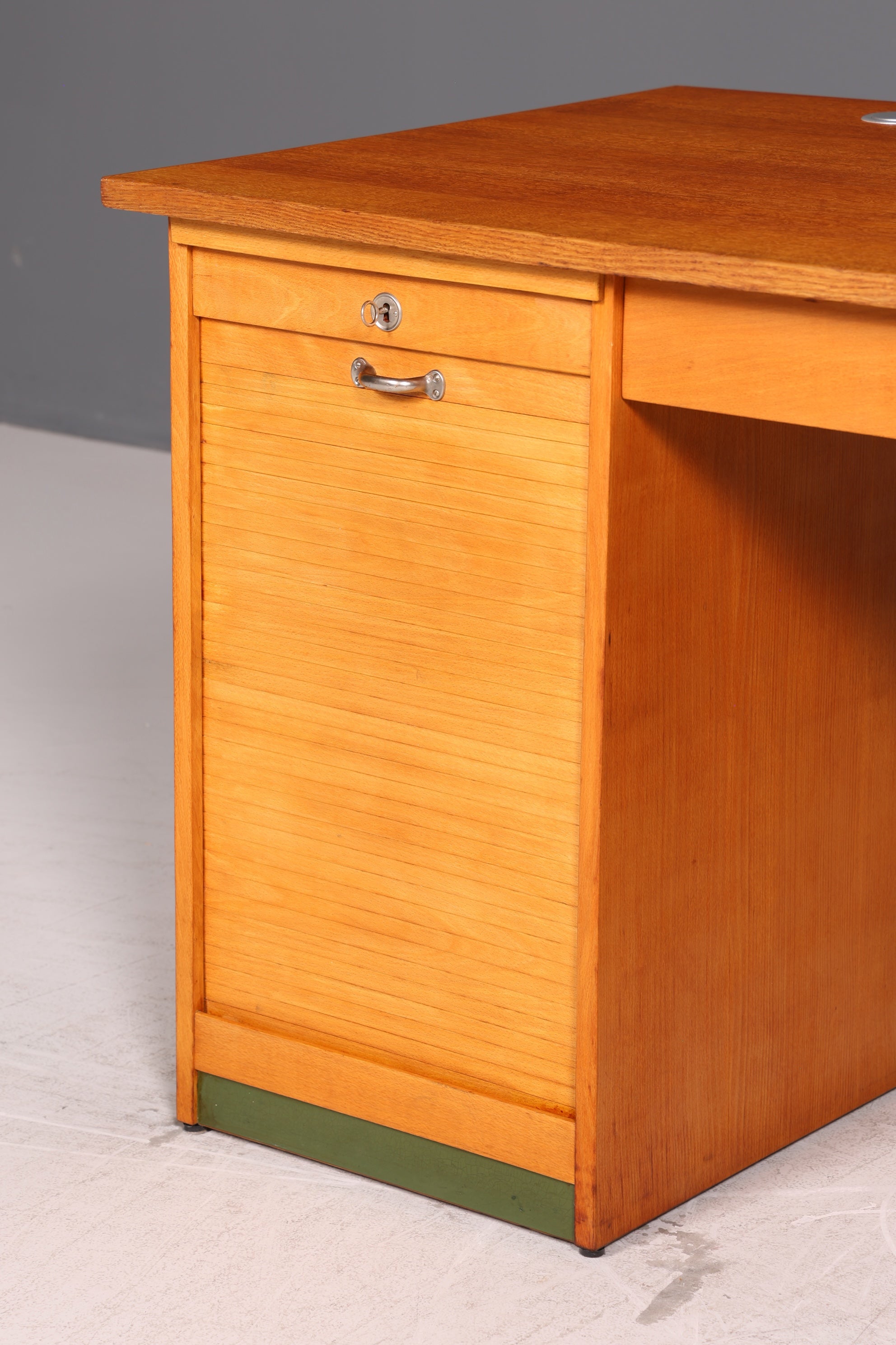 Wunderschöner Bauhaus Rollladen Schreibtisch Mid Century Echt Holz Bürotisch Office Table Vintage