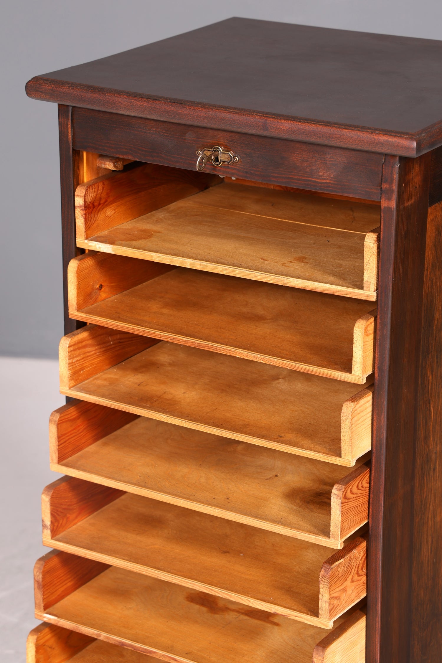 Schlichter Bauhaus Rollladenschrank Jalousieschrank Aktenschrank Art Deco Büroschrank Antik Vintage