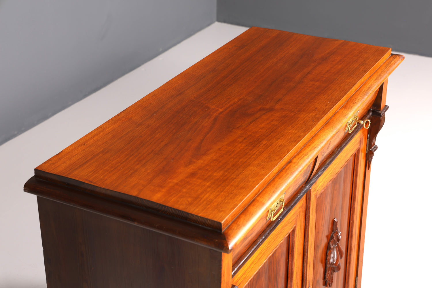 Beautiful Gründerzeit (late 19th century) cabinet, Art Nouveau chest of drawers, antique sideboard, dresser