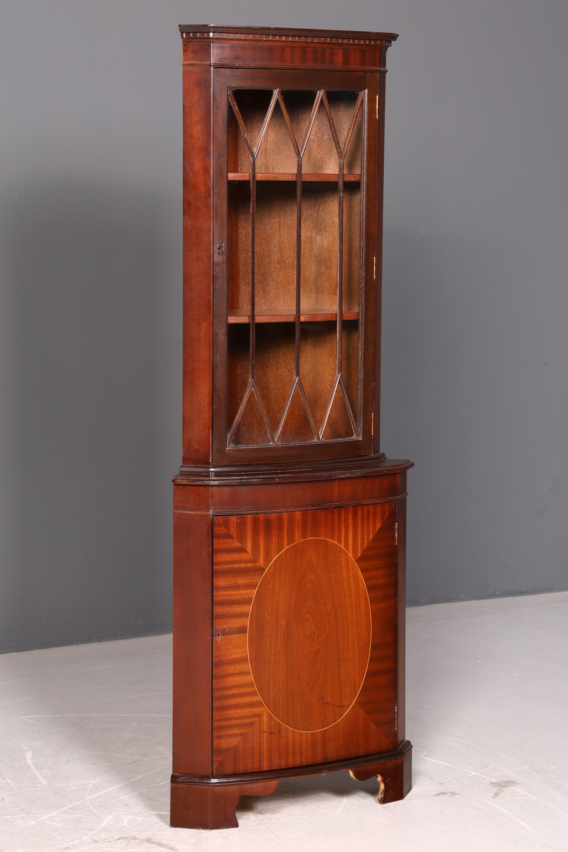Wunderschöne Englische Eckvitrine Mahagoni 60er Echt Holz Schrank Eckschrank Glasvitrine Vitrine Vintage