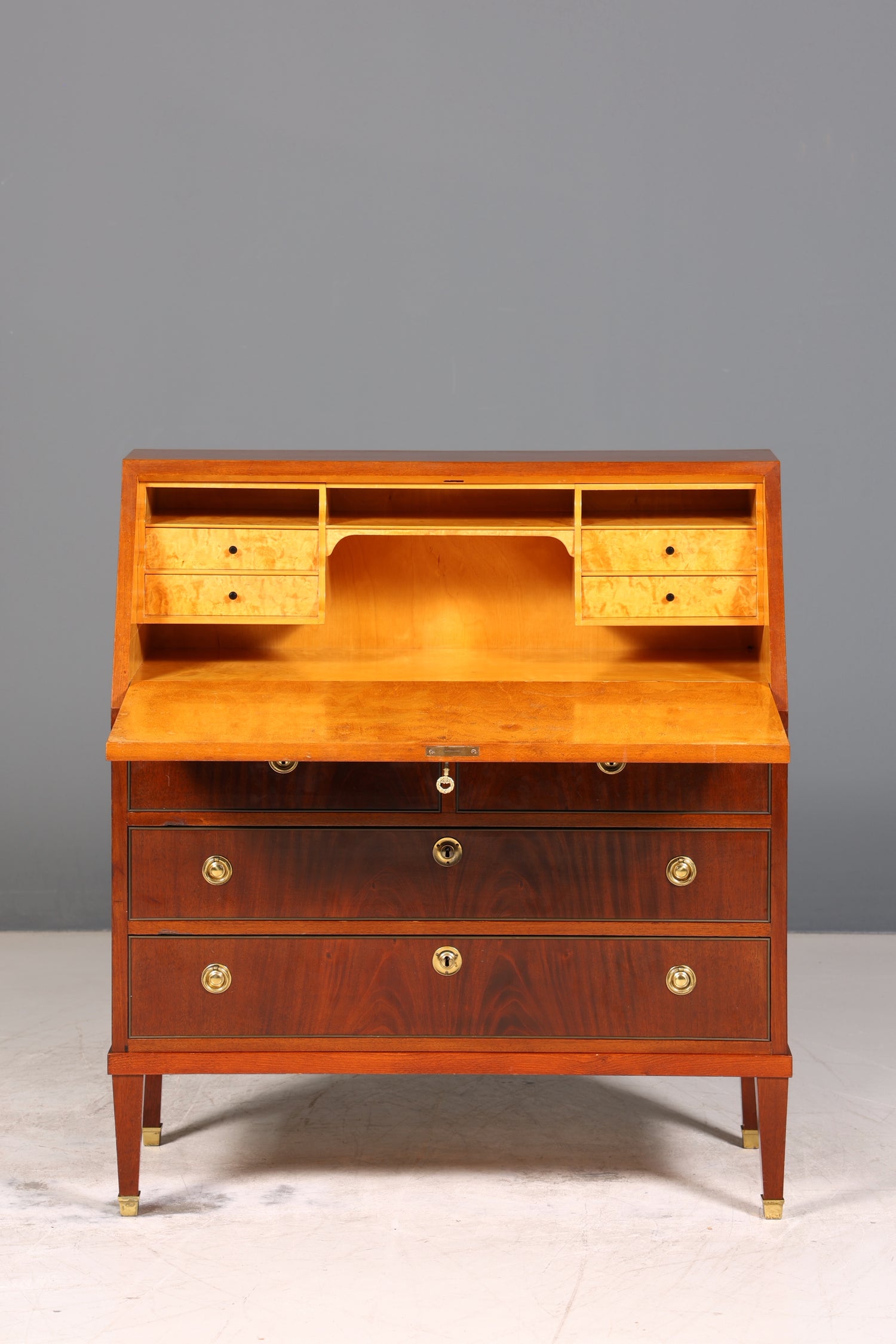 Stilvoller Sekretär im Englischen Stil Büro Kommode Schreibkommode Sekretär Kommode