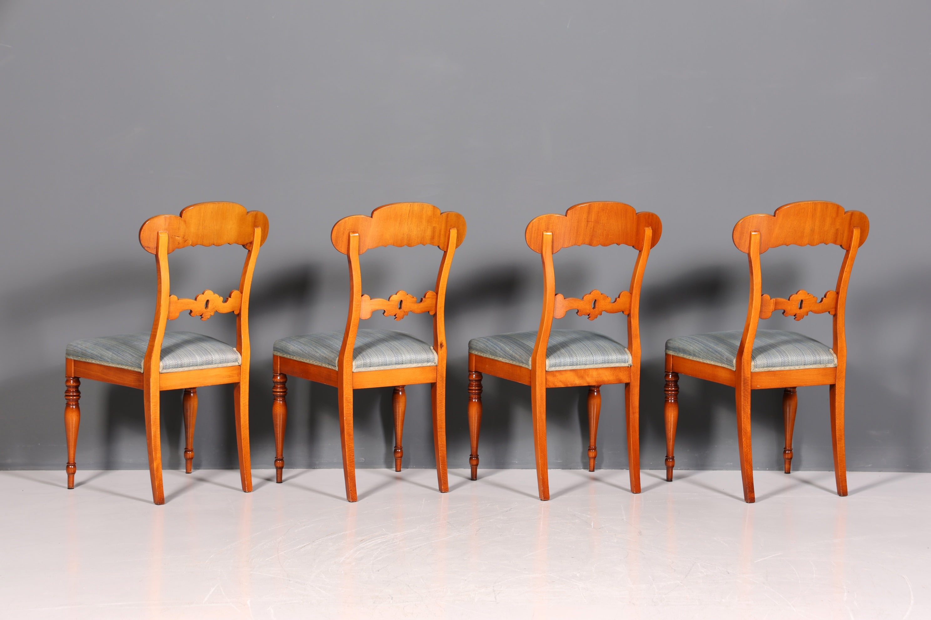 4x Traumhafte Stühle im Biedermeier Stil Antik Stuhl Set Louis Philippe Küchenstühle Esszimmer Stühle