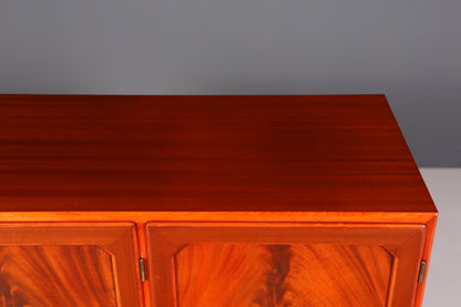 Wunderschöner Schrank im Gustavianischen Stil 60er Jahre Wäscheschrank Vertiko Mid Century Aktenschrank Kommode