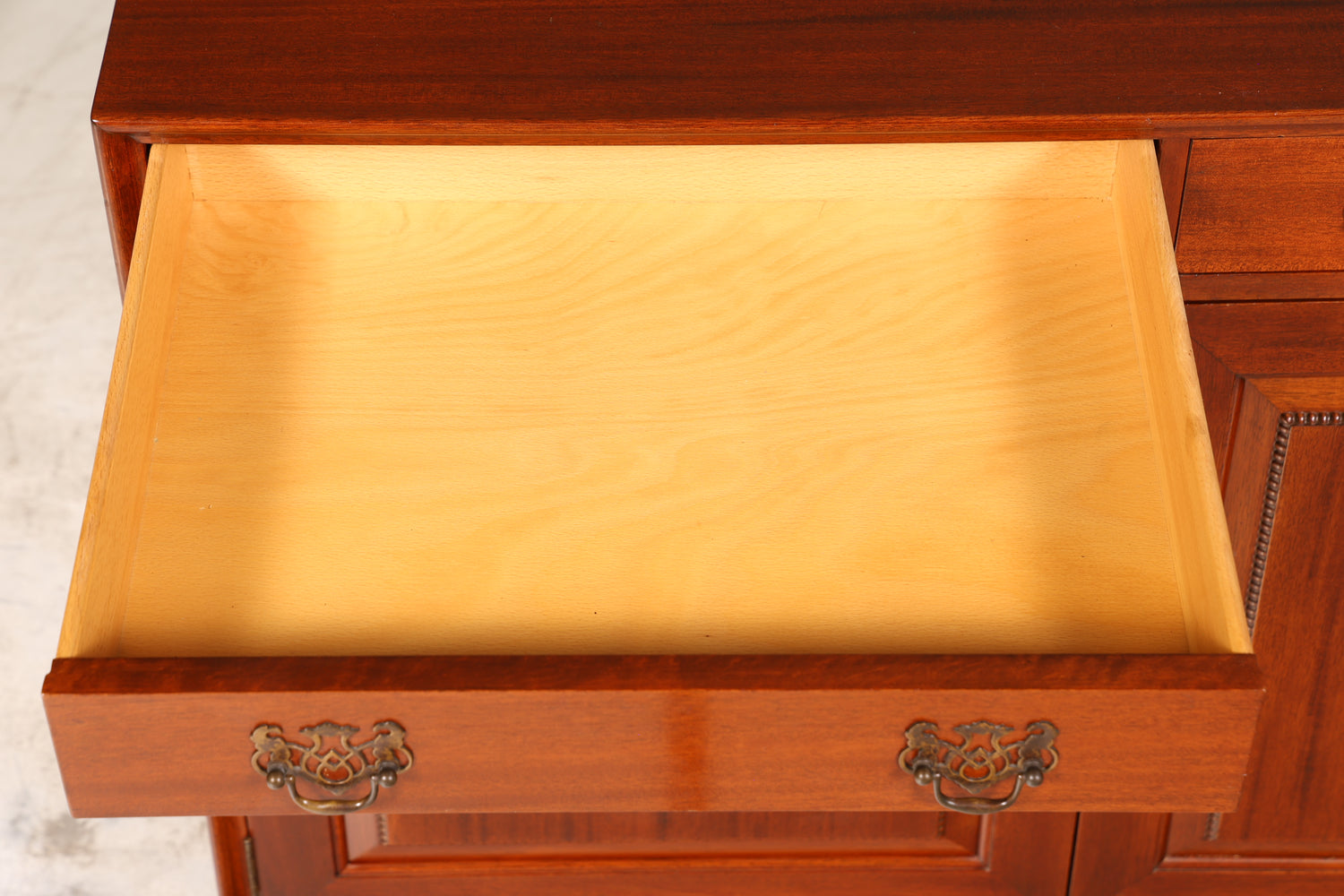 Wunderschöne Englische Kommode Holz TV Schrank echt Holz Antik Sideboard 2 von 2