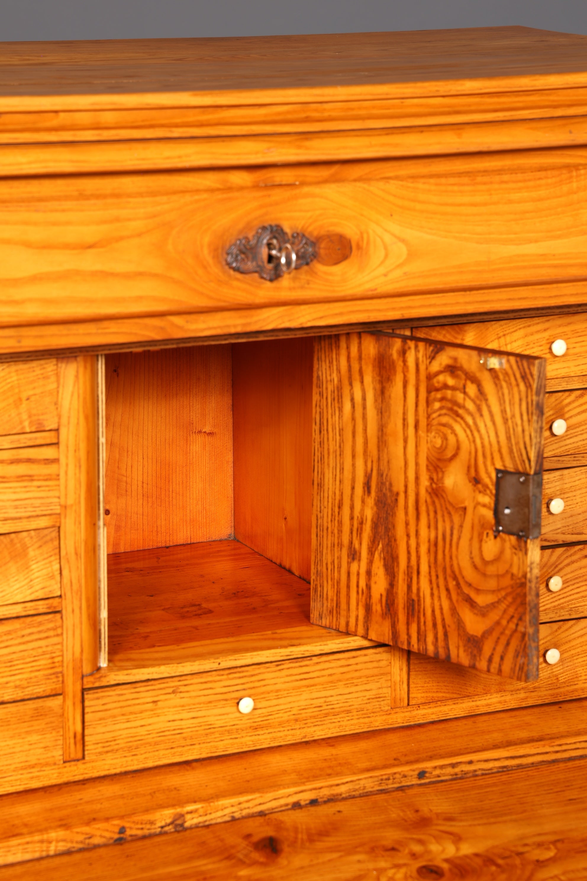 G680 Finish EIN 3D BILD FOLGT Edler Gründerzeit Sekretär Vertiko Highboard Louis Philippe Kommode um 1880 (Kopie)