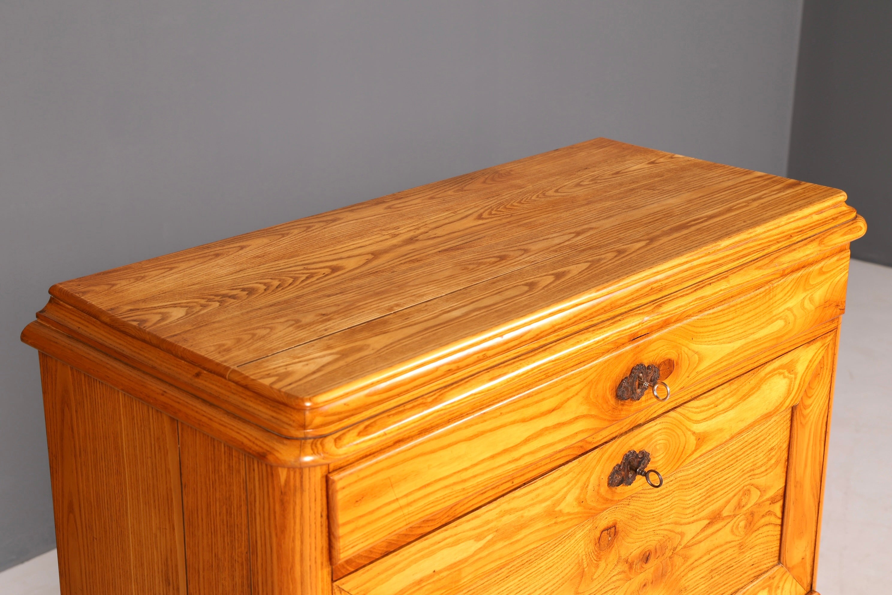 G680 Finish EIN 3D BILD FOLGT Edler Gründerzeit Sekretär Vertiko Highboard Louis Philippe Kommode um 1880 (Kopie)