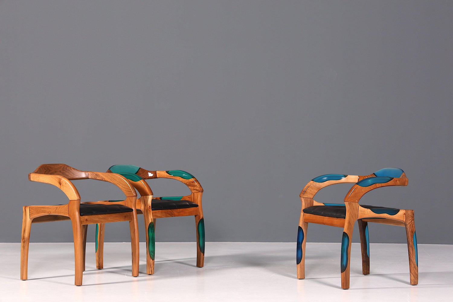 Epoxy Sessel "Arnson Plus Blue" Epoxidharz Armlehnsessel Massiv Nussbaum Sekretär Stuhl