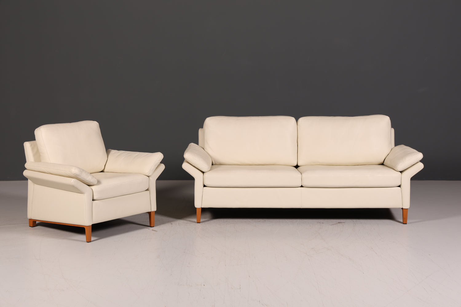 Wunderschönes Original Rolf Benz Sofa Modell 3300 Creme Echtleder 2-Sitzer Couch Designer Ledersofa