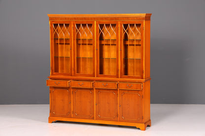 Englische Vitrine Eibe – Bild 3