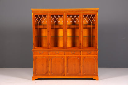 Englische Vitrine Eibe – Bild 4