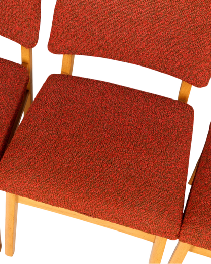 Hauptstadt Möblerei 6er-Set Mid Century Esszimmerstühle mit rotem Strukturstoff und hellem Holzgestell im 60er-Jahre-Stil