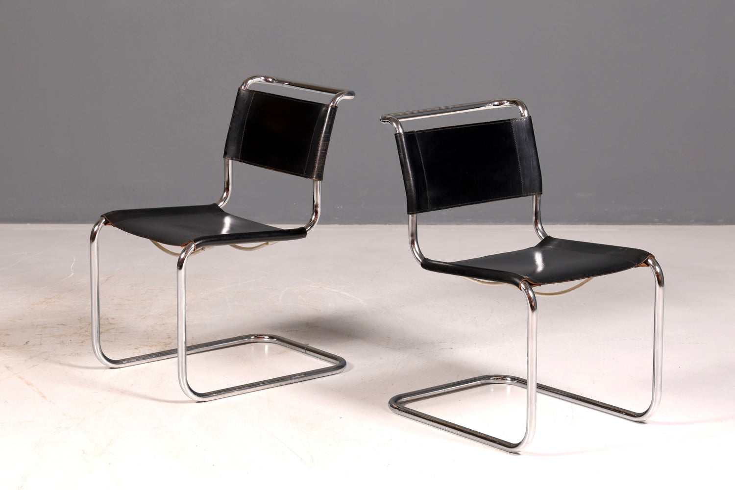 Edler Original Thonet Freischwinger Stuhl Chrom Leder Schwarz Bauhaus Designklassiker Vintage Kragstuhl Esszimmer Stuhl Vintage 1 von 2