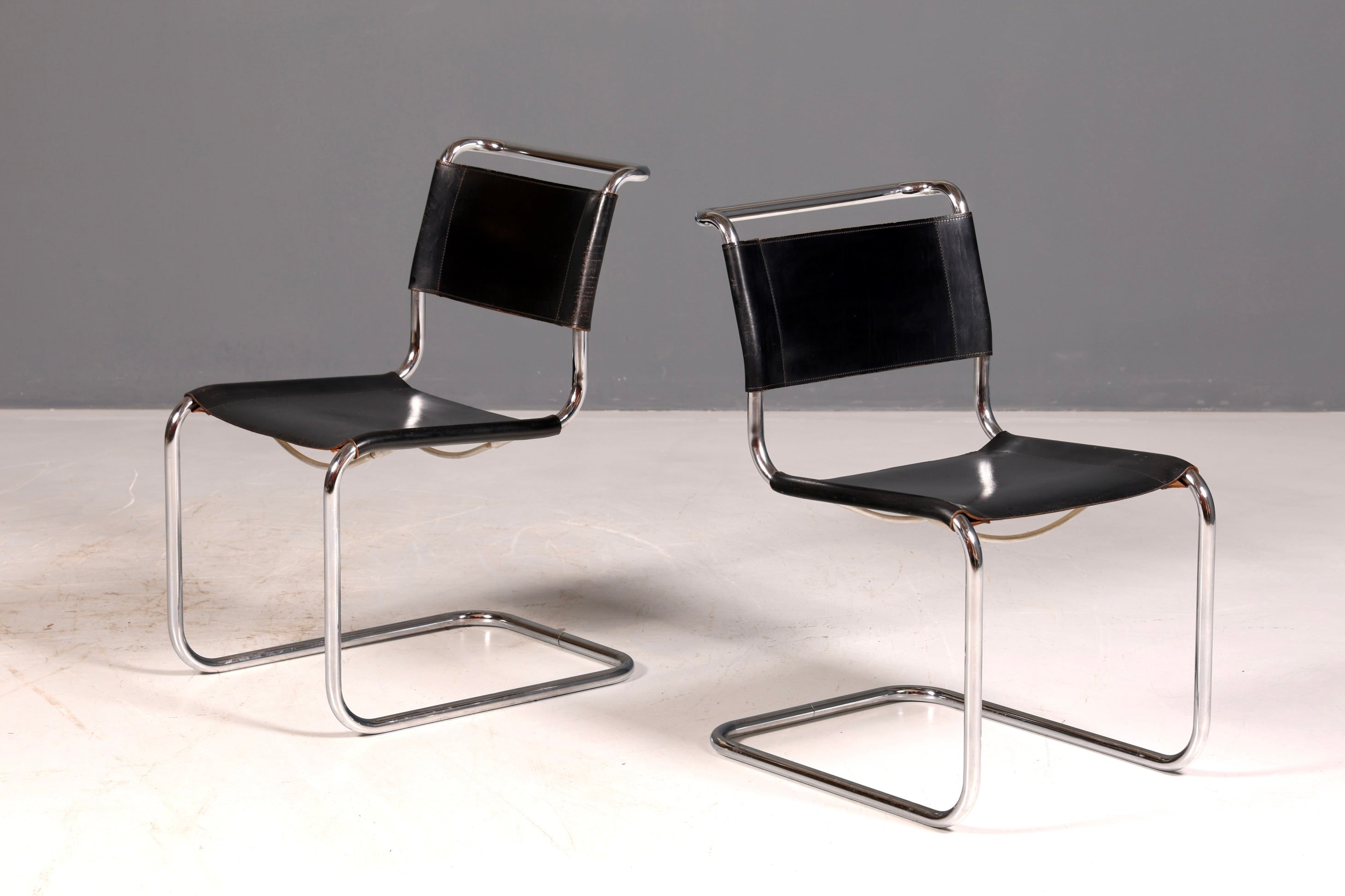 Edler Original Thonet Freischwinger Stuhl Chrom Leder Schwarz Bauhaus Designklassiker Vintage Kragstuhl Esszimmer Stuhl Vintage 1 von 2