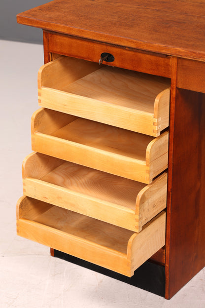 G226 Finish Wunderschöner Mid Century Schreibtisch Danish Design Bürotisch 60er Jahre Office Table (Kopie 2)