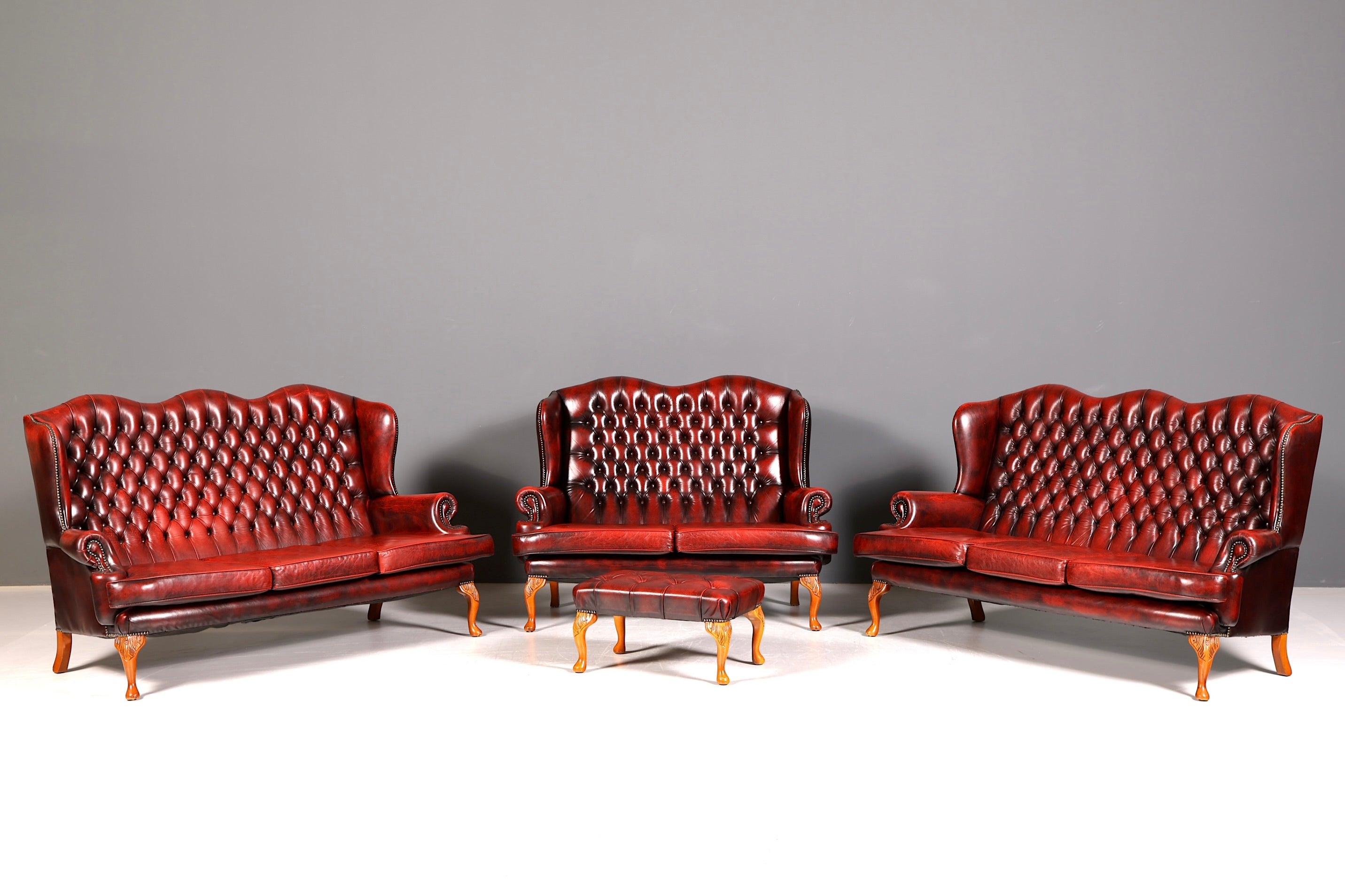 Edles Original Chesterfield Queen Anne Sofa 3er Sofa Englische Leder Couch Antik Designklassiker England UK