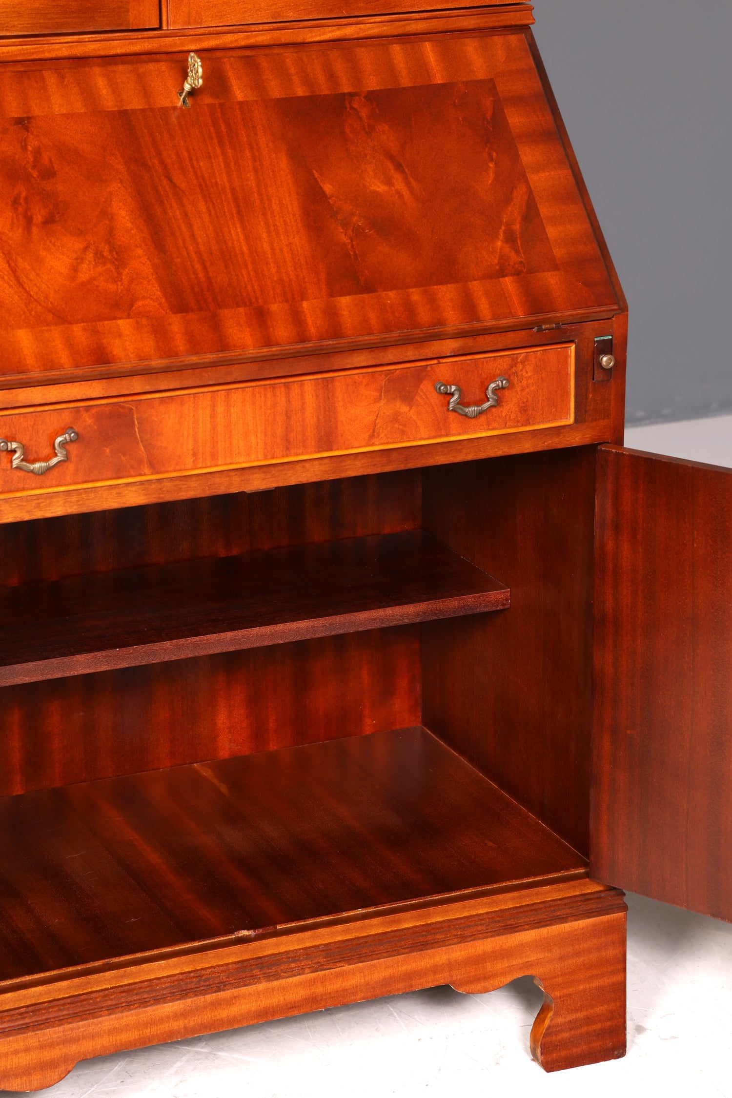 G401 Finish cm Wunderschöner Englischer Sekretär Büro Aufsatzsekretär Antik 60S Vitrinen Schrank UK (Kopie)