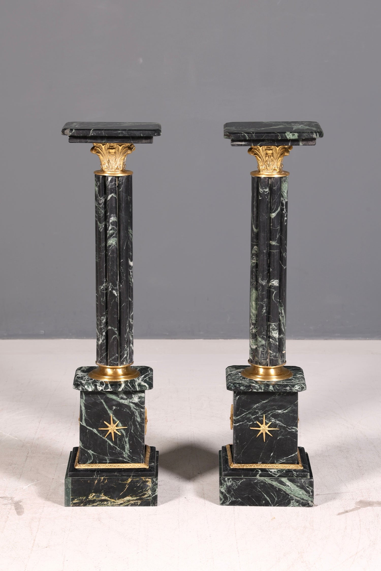 Edle Barock Stil Säule Louis XV Marmor Blumensäule Naturstein Sockel Ablage