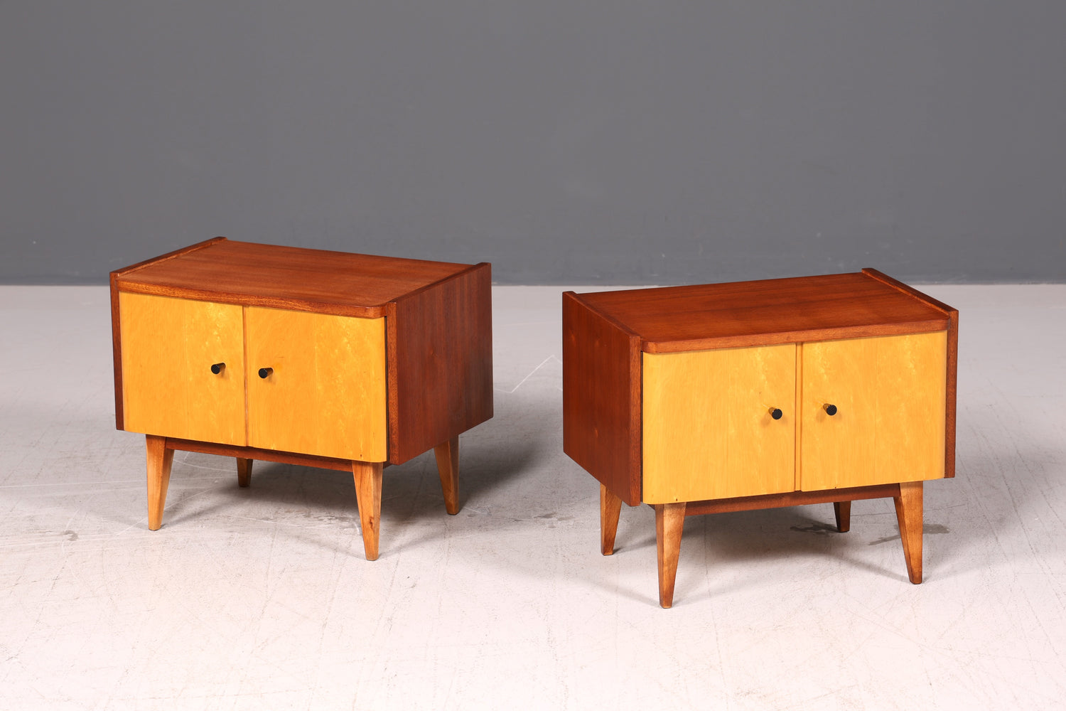 Wunderschöner Mid Century Nachttisch Kommode Beistelltisch Vintage Retro 1 von 2