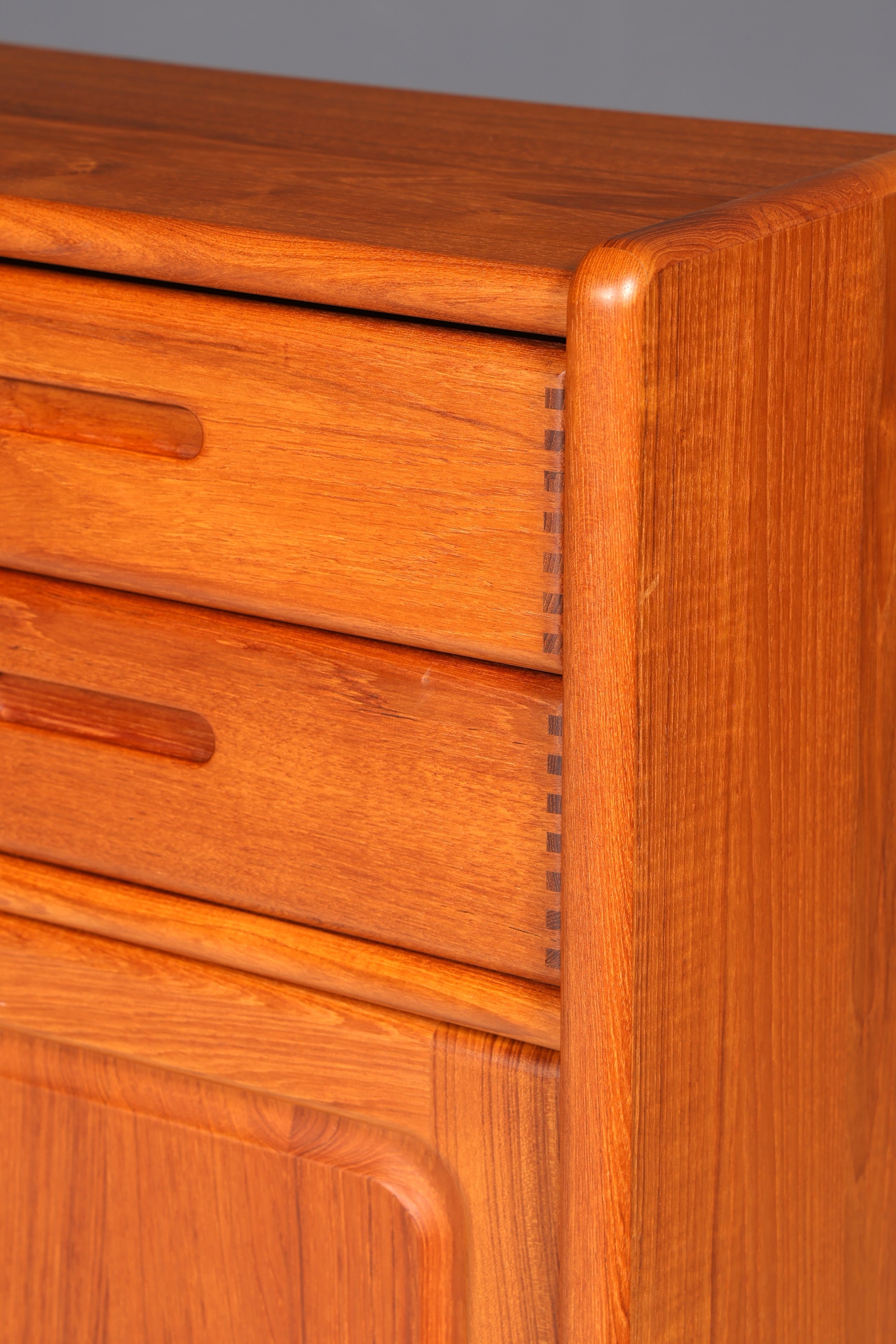 Edler Dyrlund Mid Century Teak Schrank Dänisch Highboard Kommode Wäscheschrank Vintage 60er Danish Design