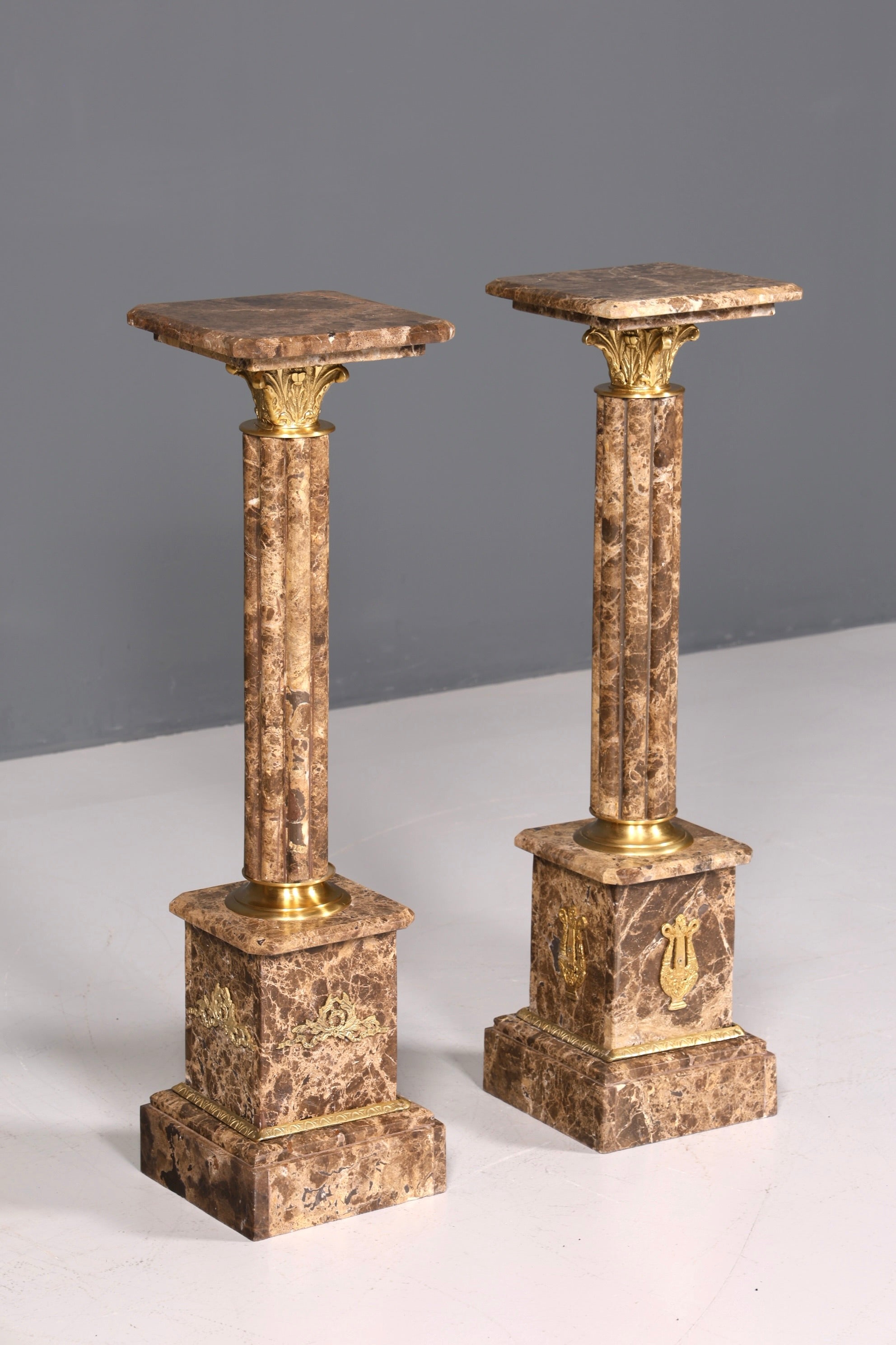 Edle Barock Stil Säule Marmor Louis XV Blumensäule Naturstein Sockel Ablage