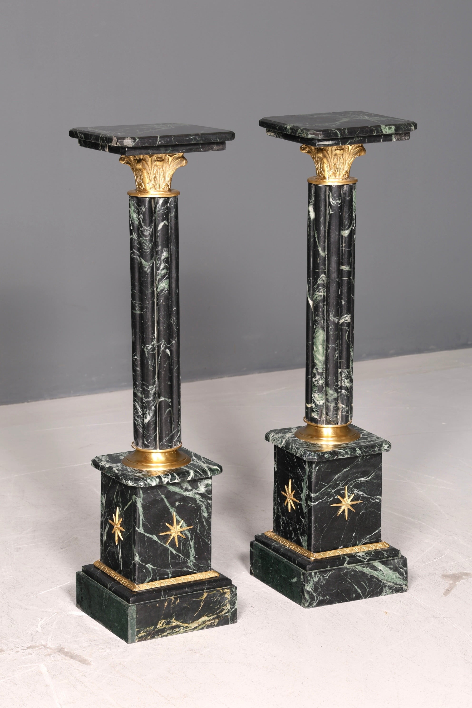 Traumhafte Barock Stil Säule Louis XV Marmor Blumensäule Naturstein Sockel Ablage