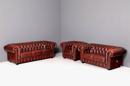 G074 Finish Wunderschönes Original Chesterfield 2er Sofa Englisch Oxblood Leder 2- Sitzer Couch