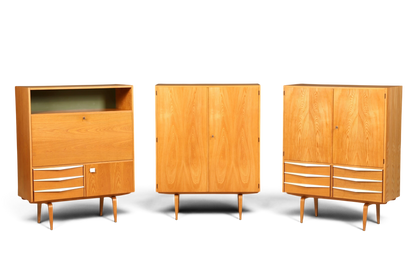 Hauptstadt Möblerei Hellerau Schrank Modell 427 Set aus Eschenholz im Mid-Century Design mit konischen Beinen